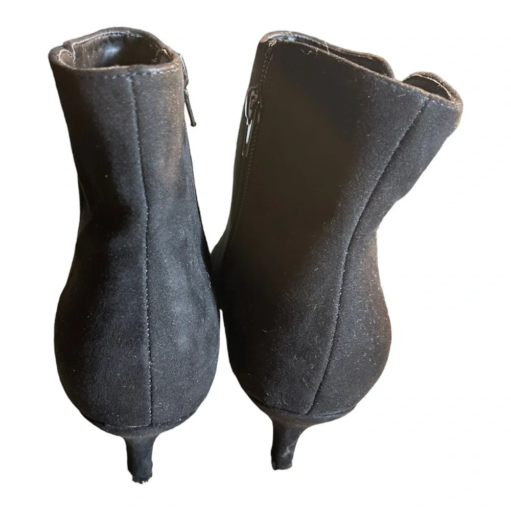 Journee Collection faux suede black booties